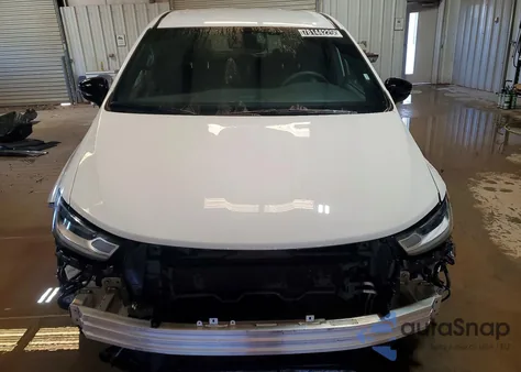 2025 Chrysler Pacifica Select z USA, uszkodzony, nr VIN 2C4RC1BG4SR532651